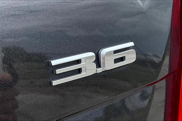 used 2018 Cadillac XT5 car, priced at $22,701
