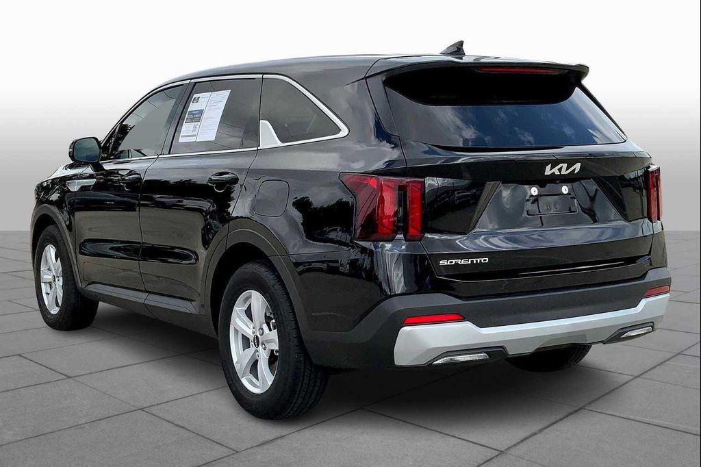 used 2025 Kia Sorento car, priced at $28,900