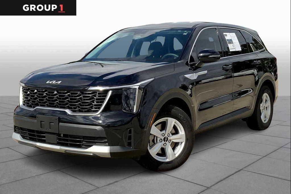 used 2025 Kia Sorento car, priced at $28,900