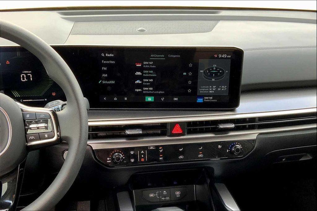 used 2025 Kia Sorento car, priced at $28,900