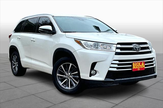 used 2017 Toyota Highlander car, priced at $18,888