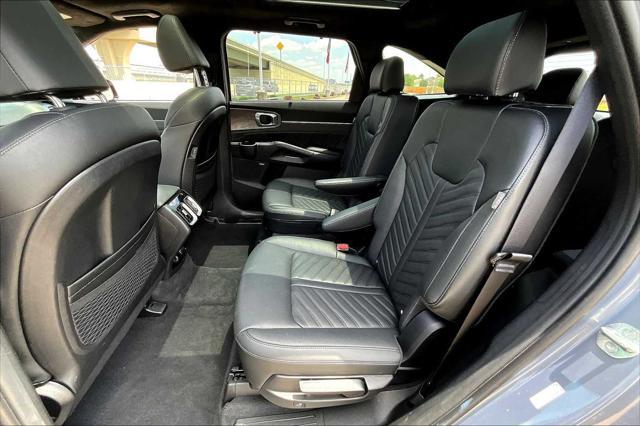 used 2024 Kia Sorento car, priced at $41,900