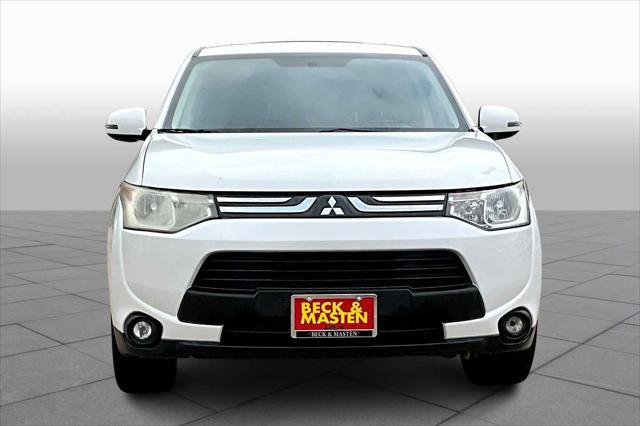 used 2014 Mitsubishi Outlander car, priced at $8,900