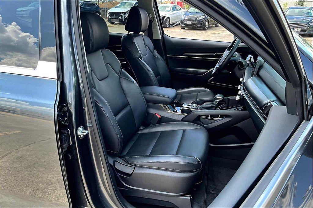 used 2024 Kia Telluride car, priced at $35,747