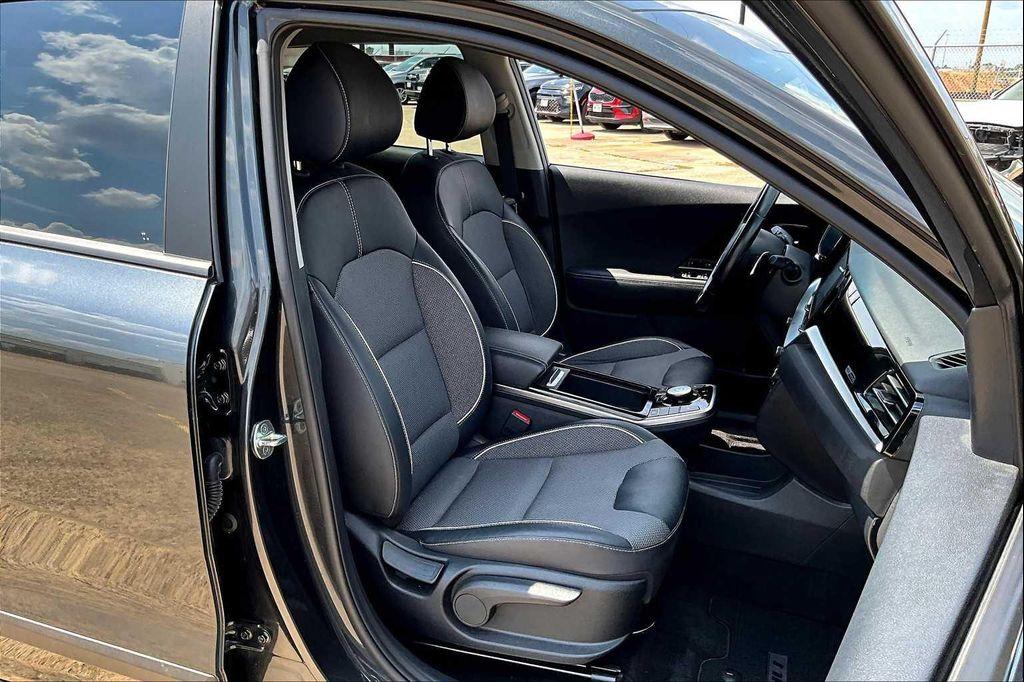 used 2022 Kia Niro EV car, priced at $18,400