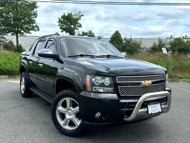 used 2013 Chevrolet Avalanche car, priced at $14,995
