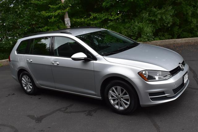 used 2017 Volkswagen Golf SportWagen car, priced at $11,990