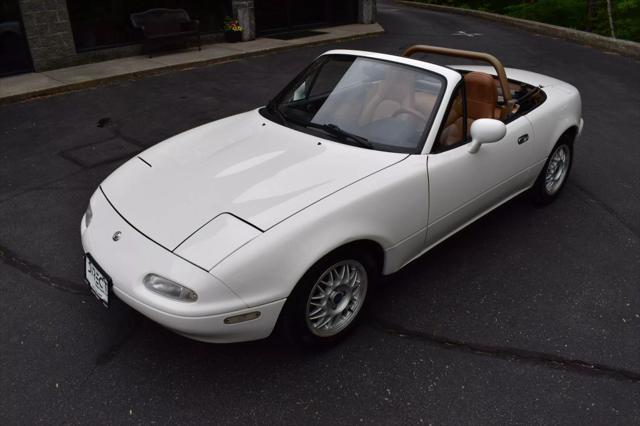 used 1995 Mazda MX-5 Miata car, priced at $8,895