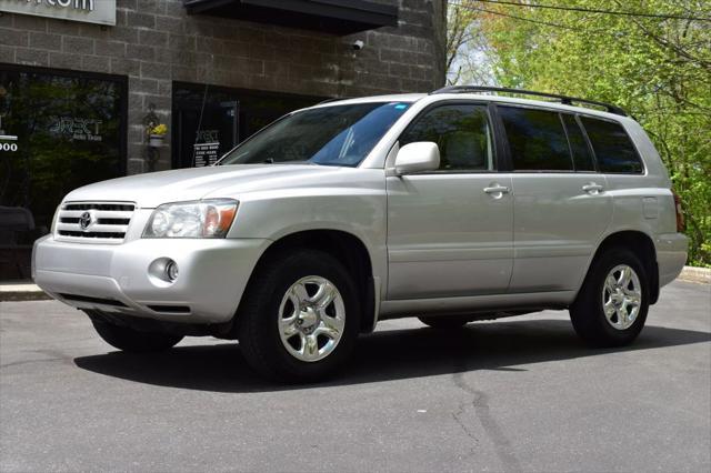used 2006 Toyota Highlander car, priced at $12,990