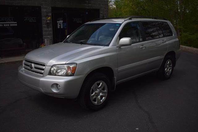 used 2006 Toyota Highlander car, priced at $12,990