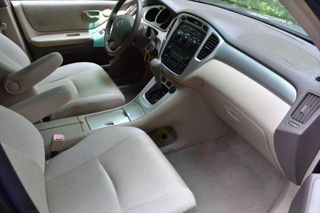 used 2006 Toyota Highlander car, priced at $11,990
