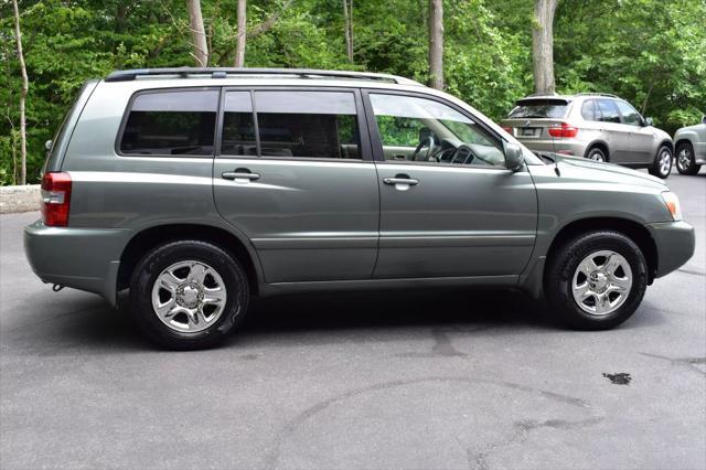 used 2006 Toyota Highlander car, priced at $11,990