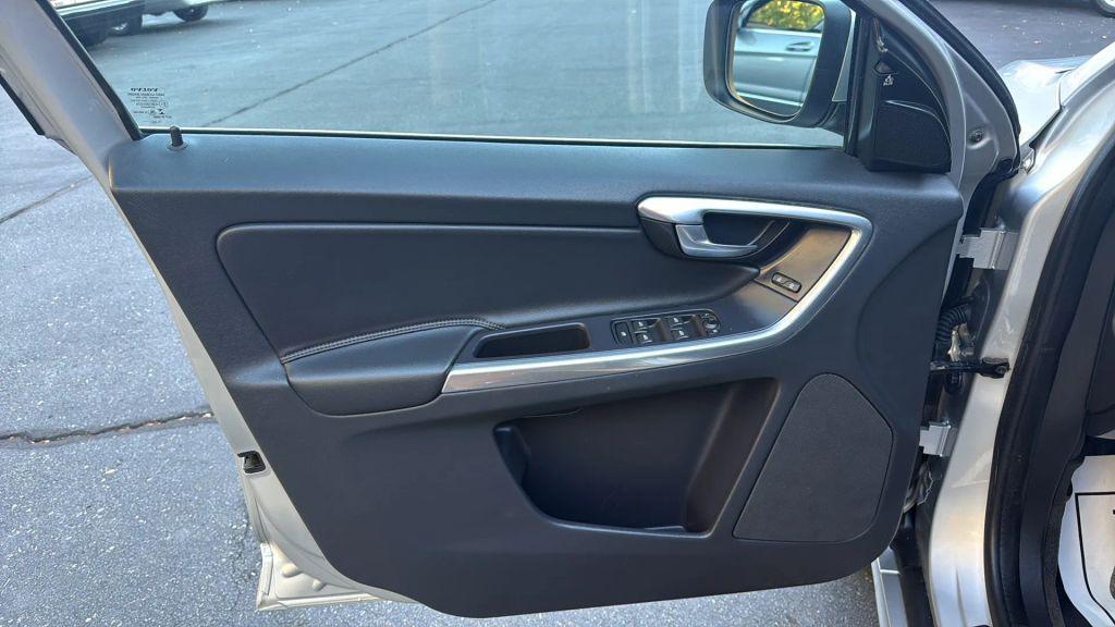 used 2016 Volvo XC60 car, priced at $13,990
