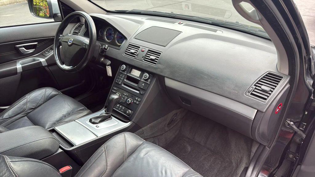 used 2013 Volvo XC90 car, priced at $14,990
