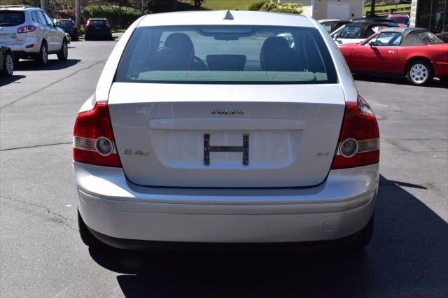 used 2007 Volvo S40 car, priced at $7,990