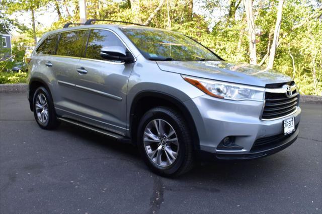 used 2016 Toyota Highlander car, priced at $15,498