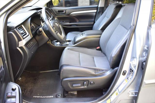 used 2016 Toyota Highlander car, priced at $15,498