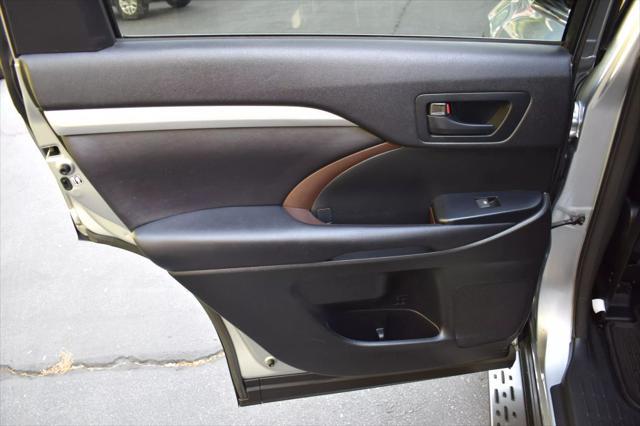used 2016 Toyota Highlander car, priced at $15,498