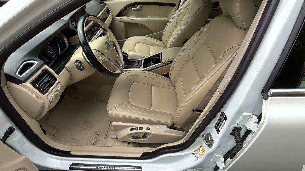 used 2015 Volvo S80 car, priced at $13,500