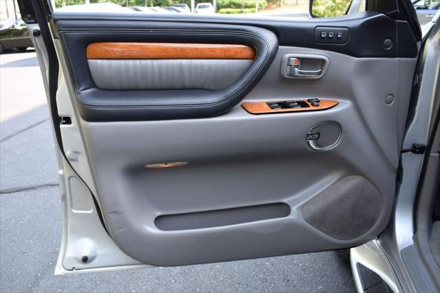 used 2006 Lexus LX 470 car, priced at $23,990