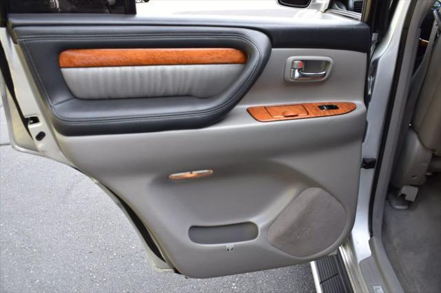 used 2006 Lexus LX 470 car, priced at $23,990