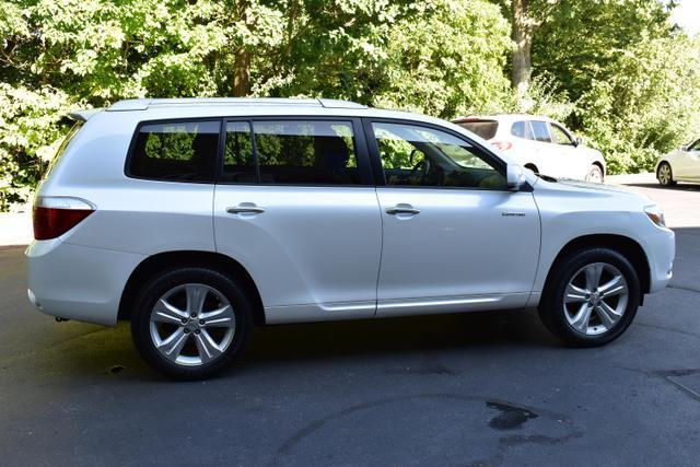 used 2008 Toyota Highlander car, priced at $11,998