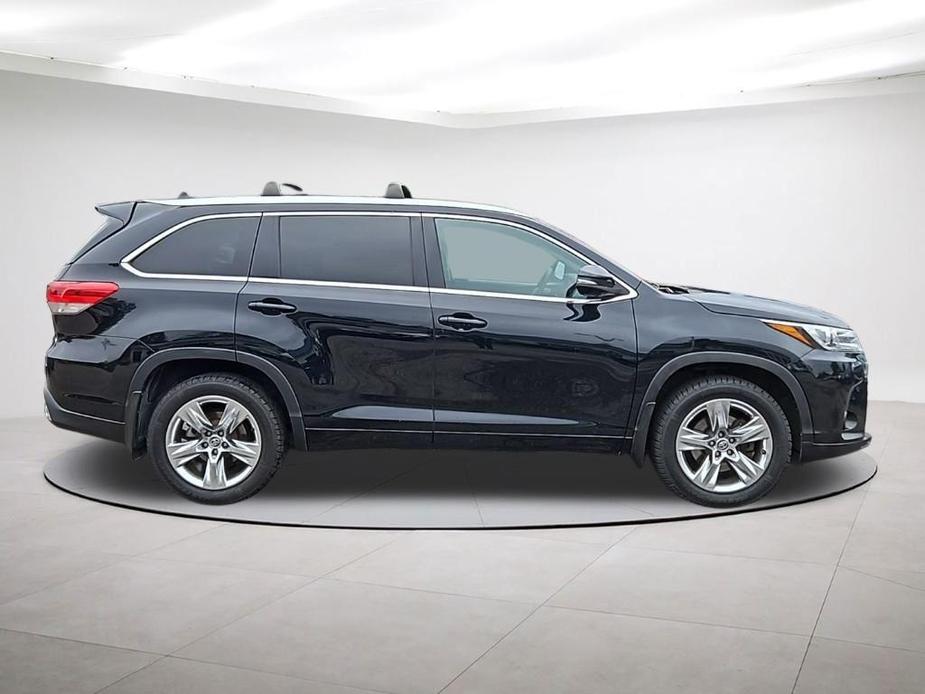 used 2018 Toyota Highlander car, priced at $27,988