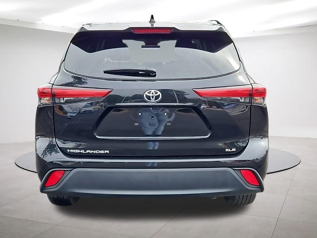 used 2022 Toyota Highlander car, priced at $33,988