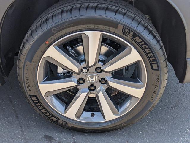 new 2025 Honda Pilot car, priced at $49,405