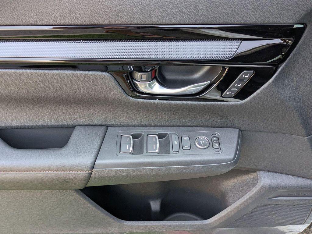 new 2026 Honda CR-V Hybrid car, priced at $43,700