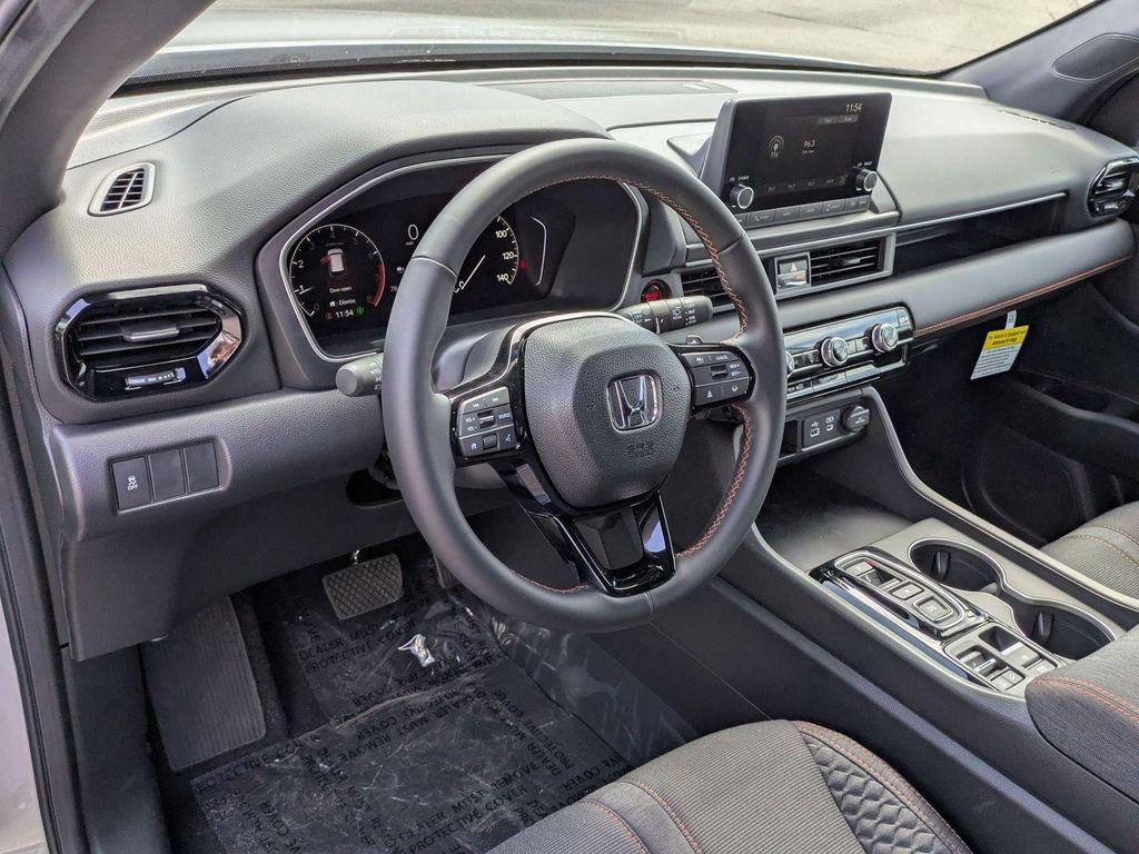 new 2025 Honda Pilot car, priced at $43,795