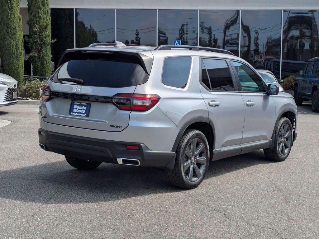 new 2025 Honda Pilot car, priced at $43,795