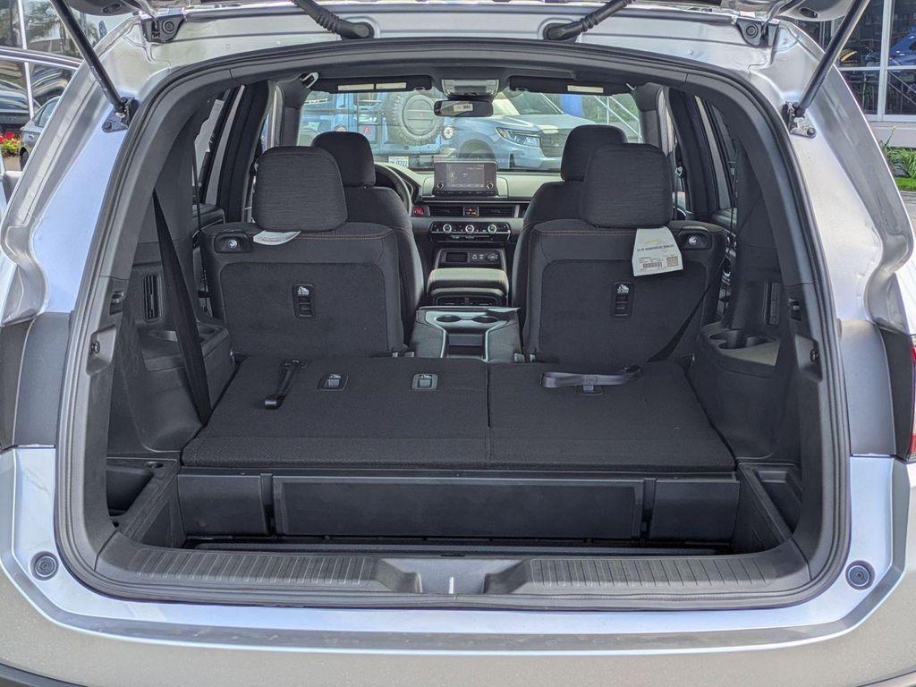 new 2025 Honda Pilot car, priced at $43,795
