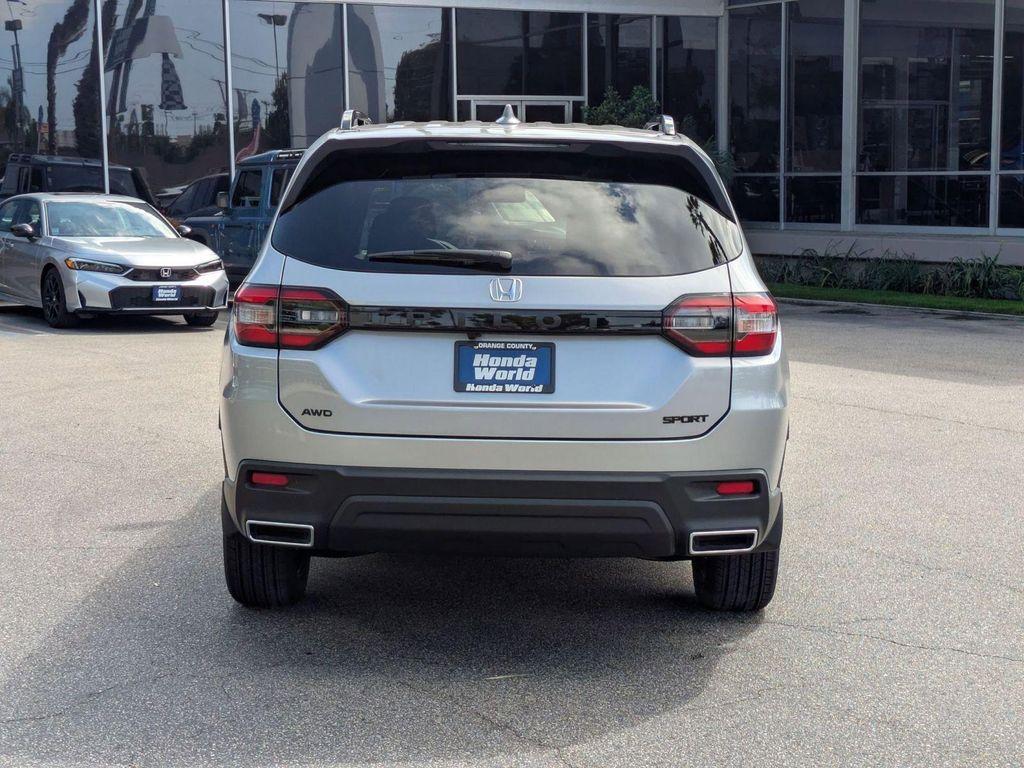 new 2025 Honda Pilot car, priced at $43,795