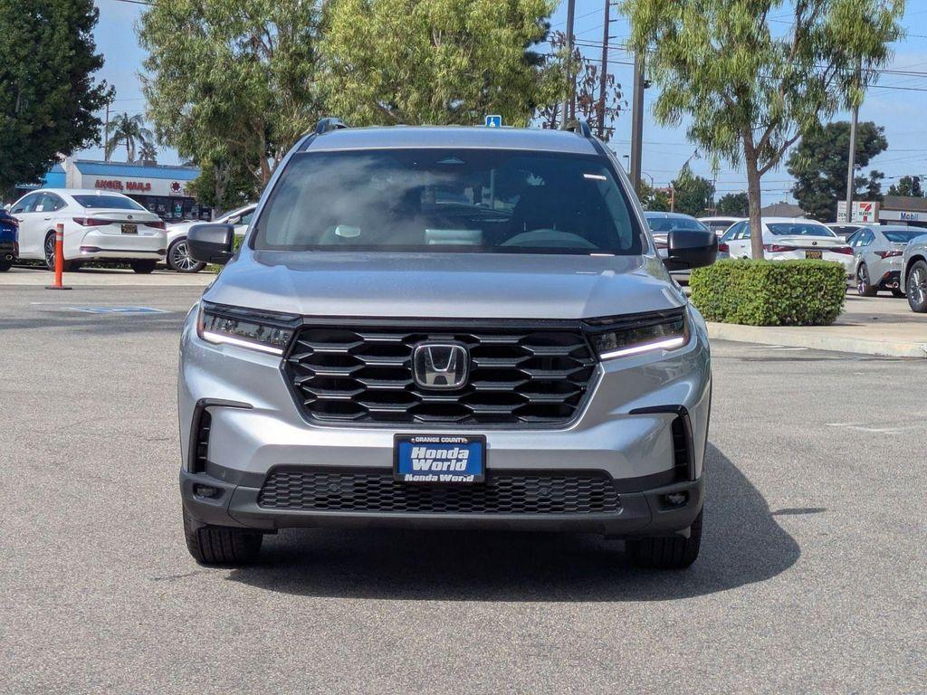new 2025 Honda Pilot car, priced at $43,795
