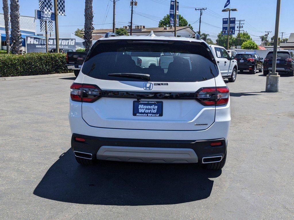 new 2025 Honda Pilot car, priced at $49,405