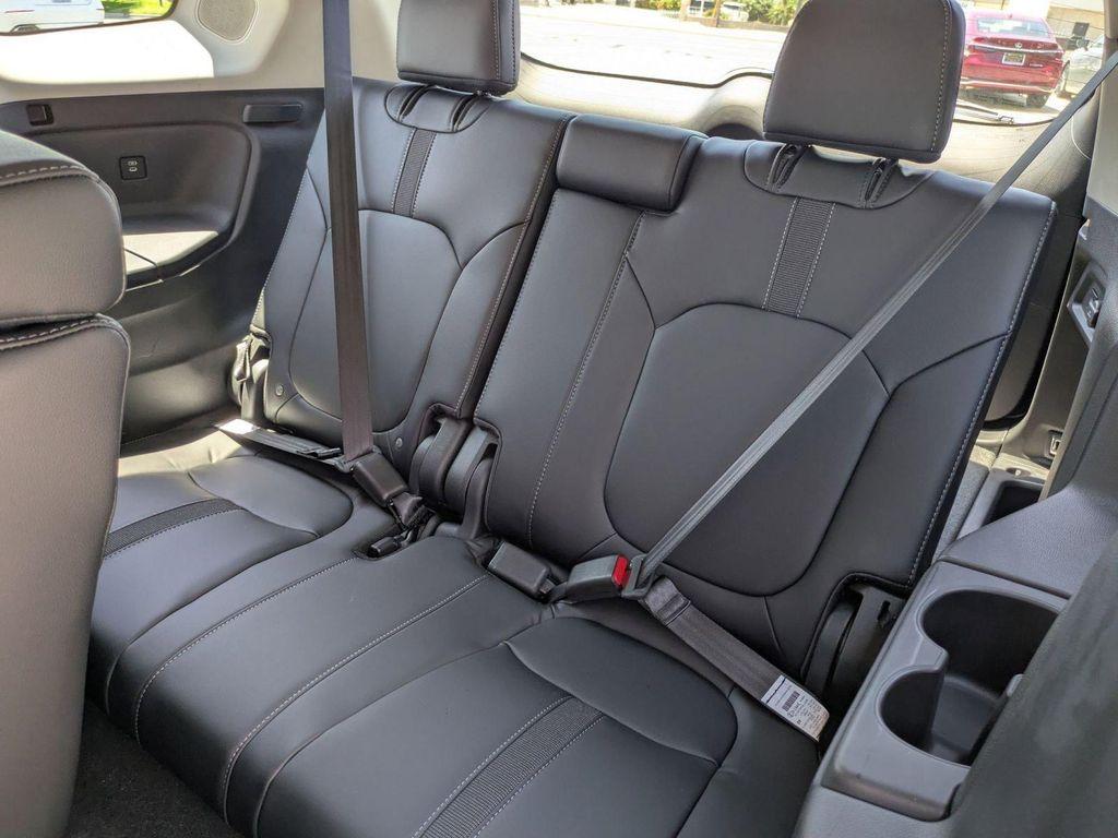 new 2025 Honda Pilot car, priced at $51,305