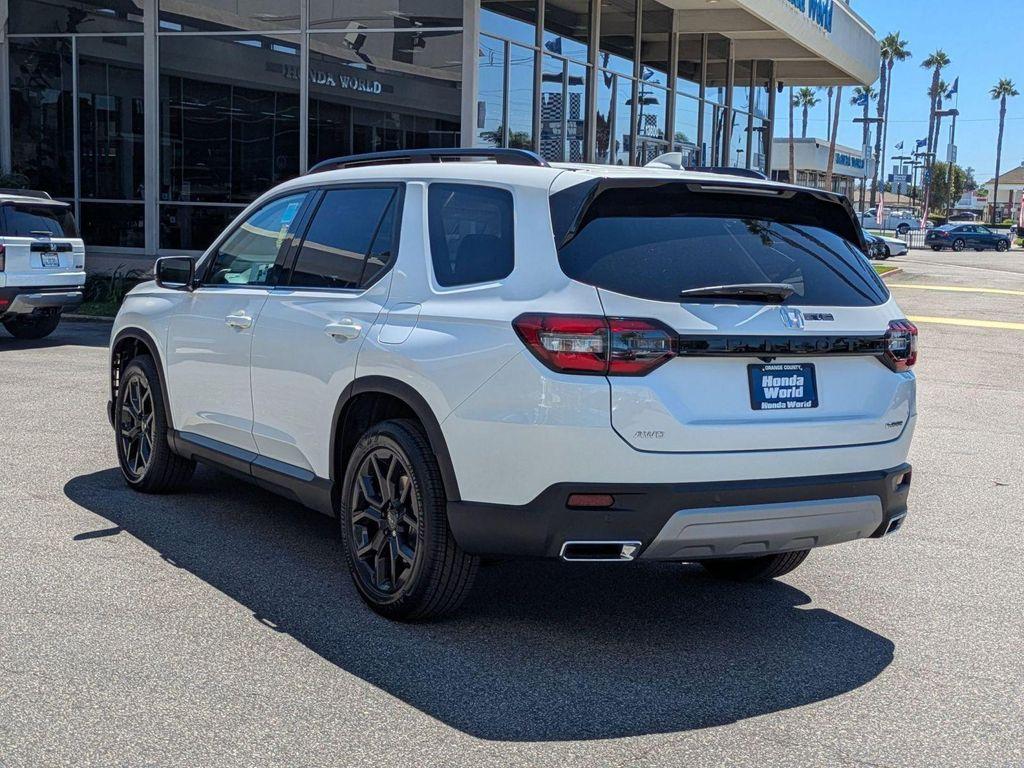 new 2025 Honda Pilot car, priced at $53,450