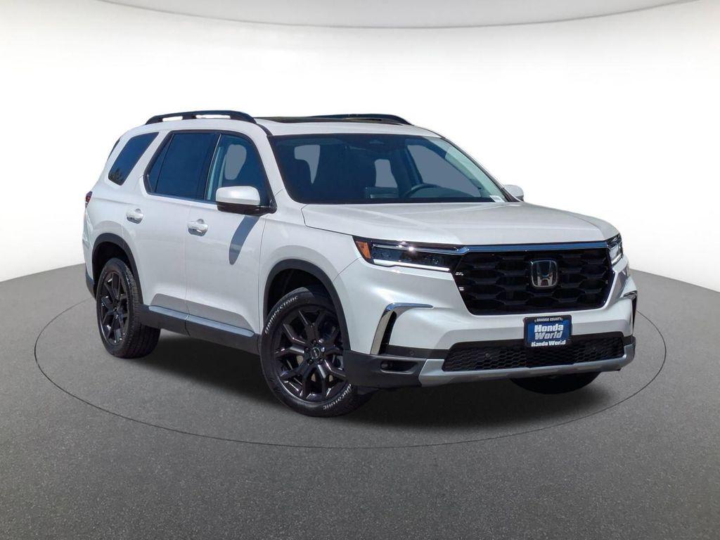 new 2025 Honda Pilot car, priced at $53,450