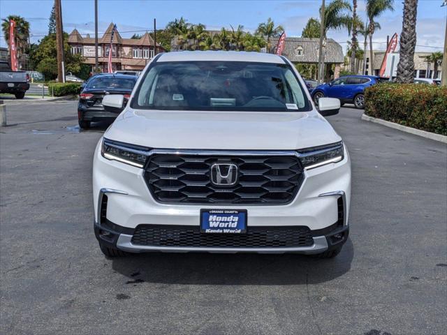 new 2025 Honda Pilot car, priced at $45,350