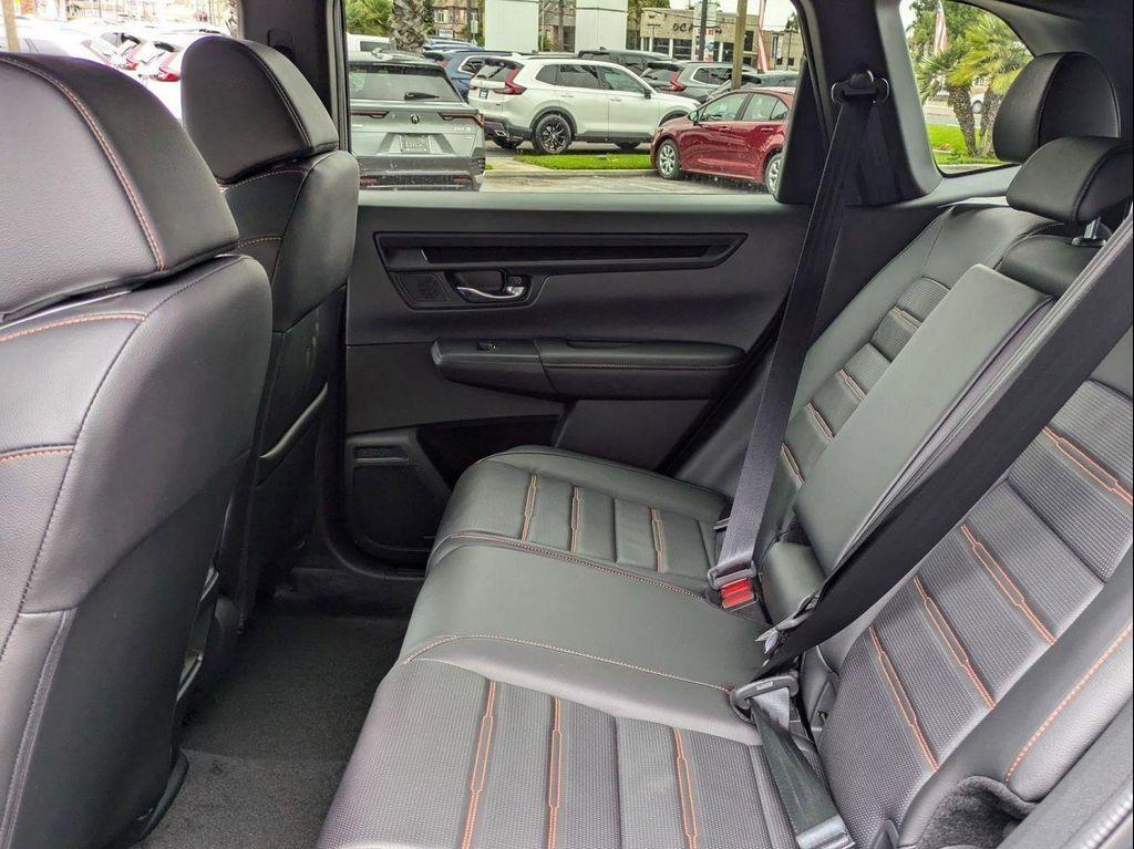 new 2026 Honda CR-V Hybrid car, priced at $40,575