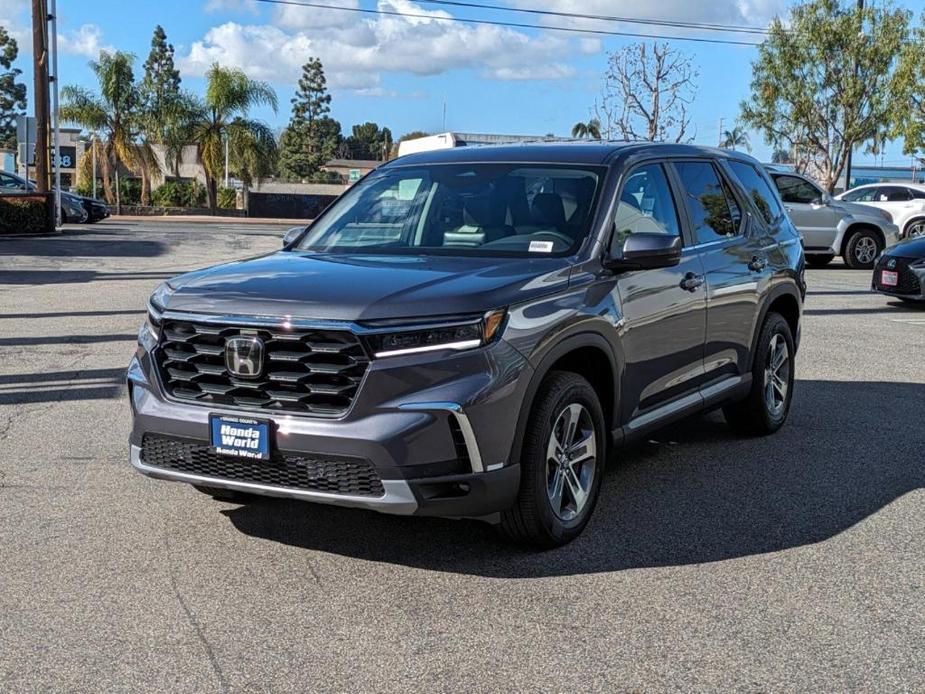 new 2025 Honda Pilot car, priced at $44,595