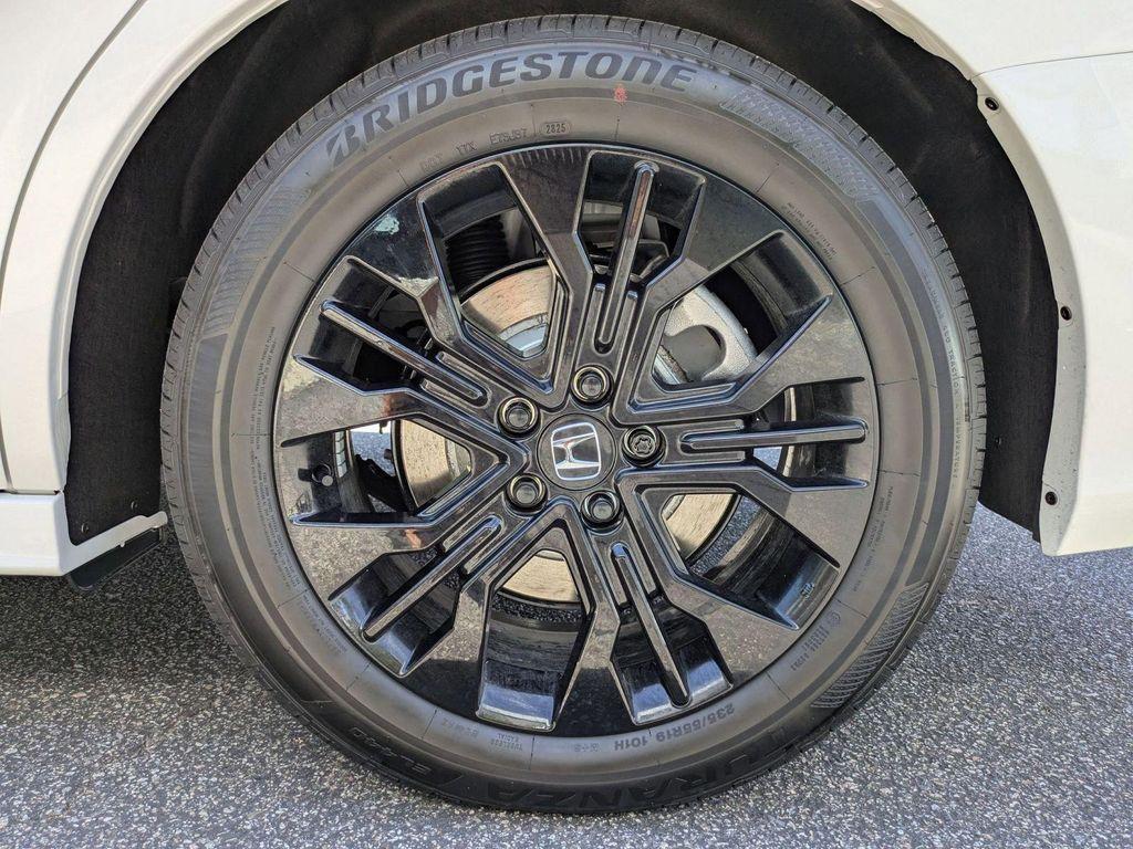 new 2026 Honda Odyssey car, priced at $45,845