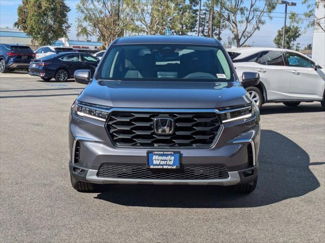 new 2025 Honda Pilot car, priced at $46,695