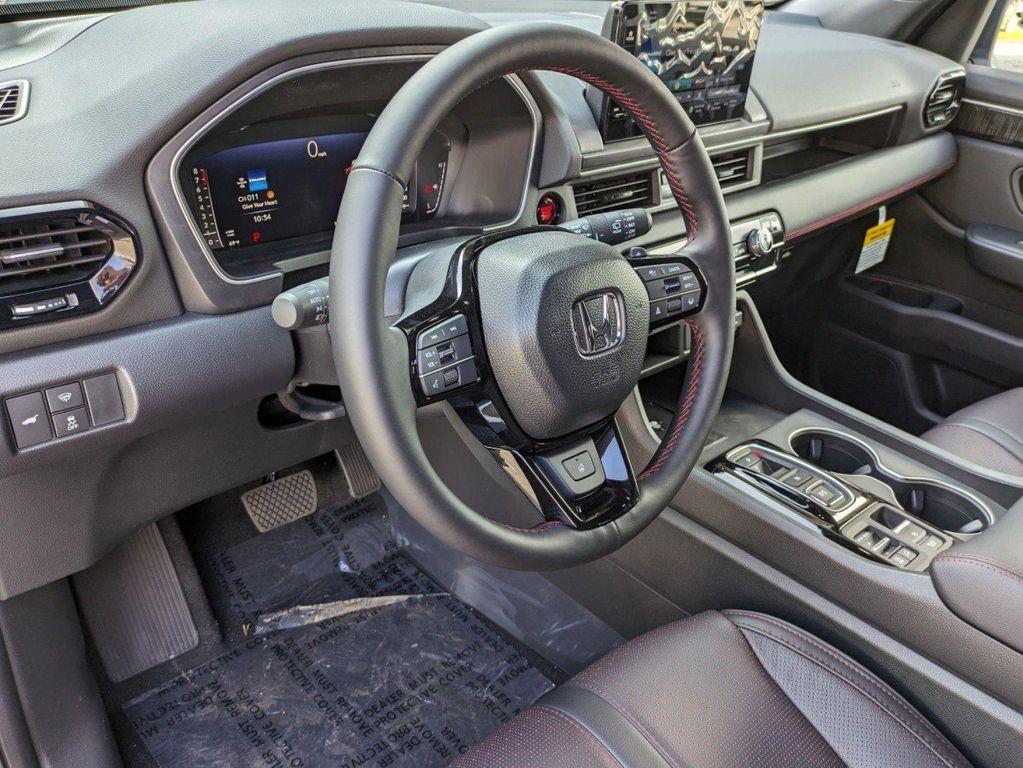 new 2025 Honda Pilot car, priced at $56,530