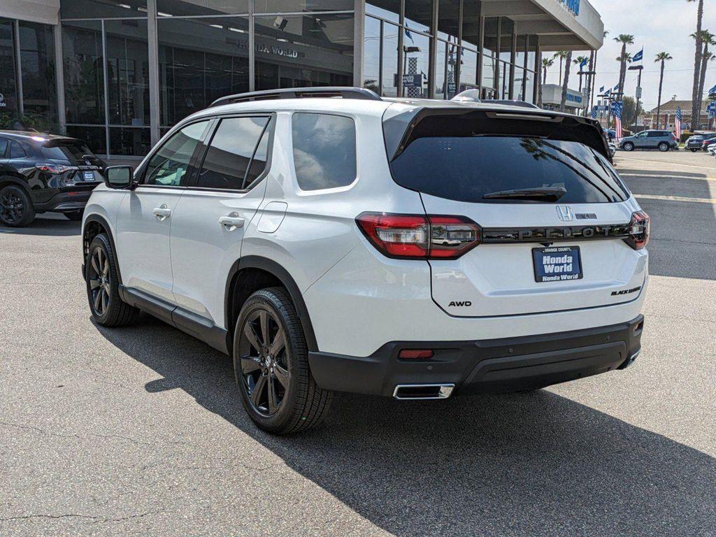 new 2025 Honda Pilot car, priced at $56,530