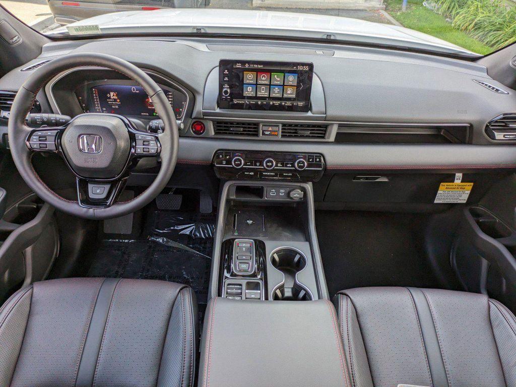 new 2025 Honda Pilot car, priced at $56,530