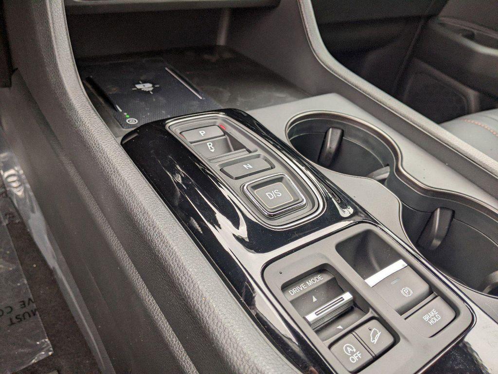 new 2025 Honda Pilot car, priced at $51,350