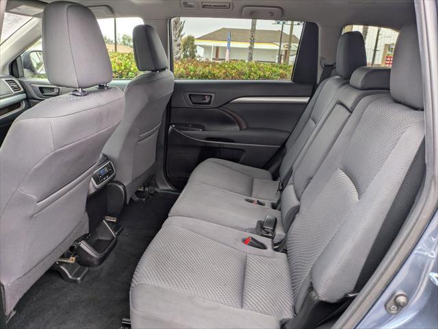 used 2019 Toyota Highlander car, priced at $22,334