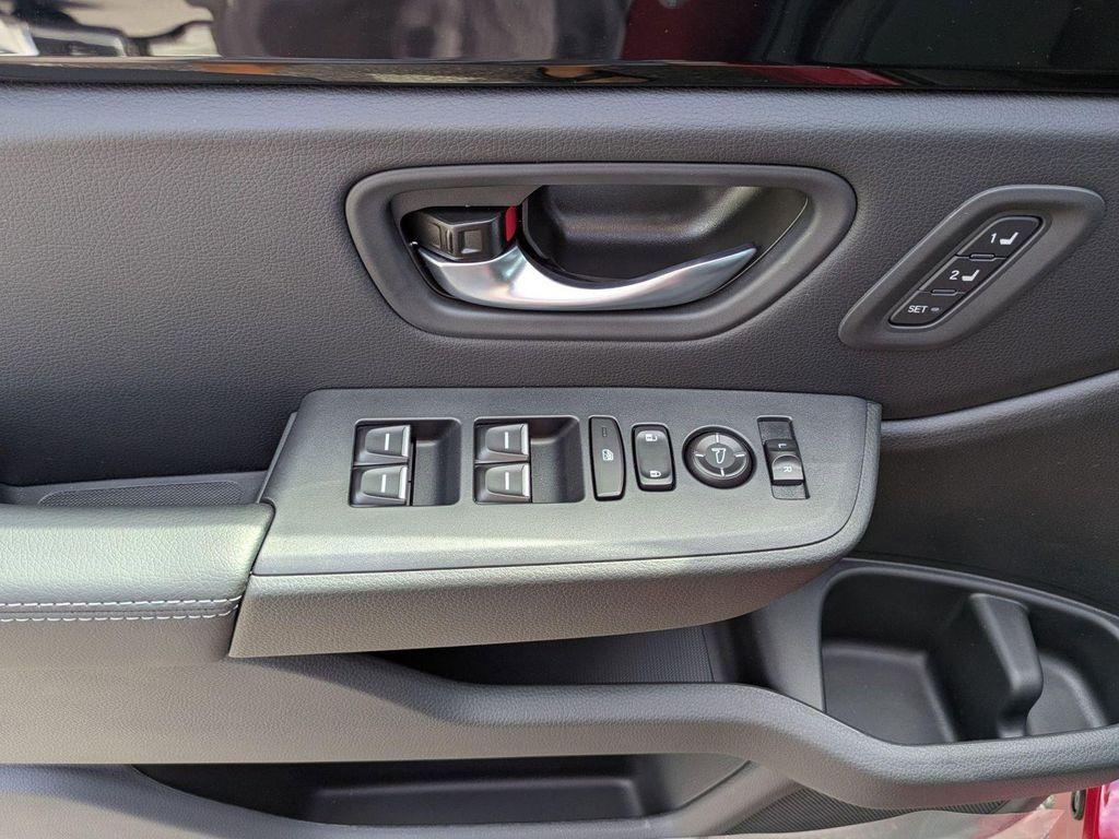 new 2025 Honda Pilot car, priced at $51,550